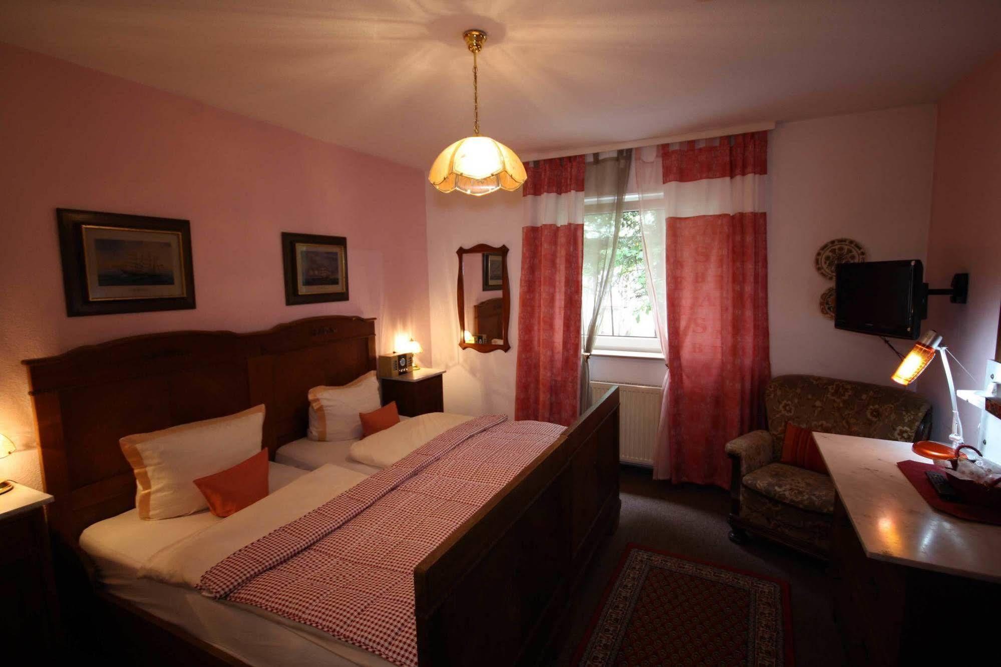 Hotel Attache Raunheim Ngoại thất bức ảnh