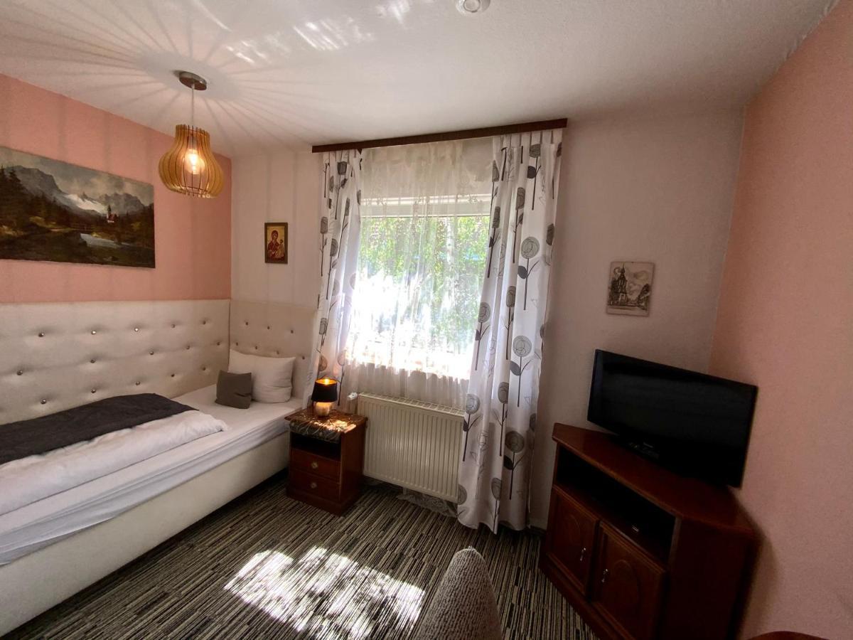 Hotel Attache Raunheim Ngoại thất bức ảnh