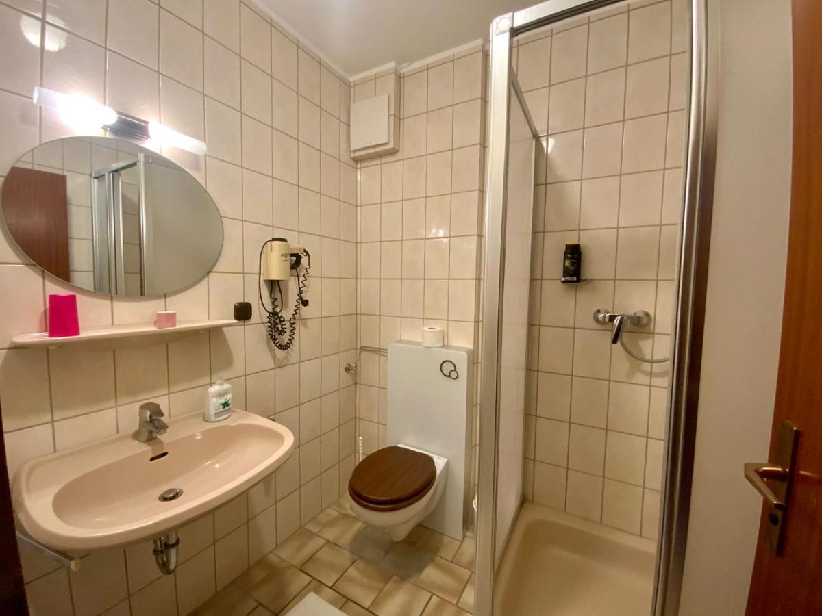 Hotel Attache Raunheim Ngoại thất bức ảnh