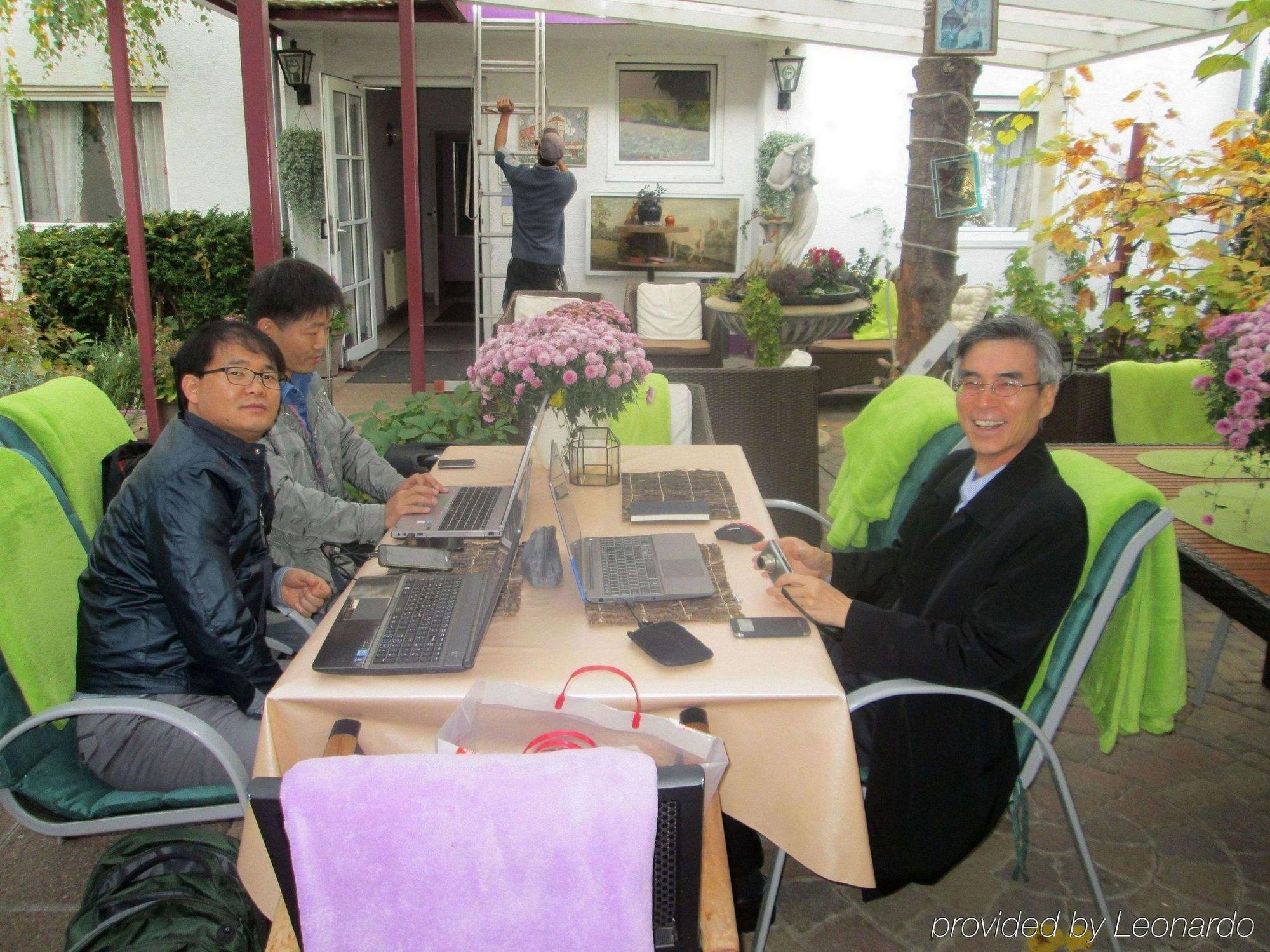 Hotel Attache Raunheim Ngoại thất bức ảnh