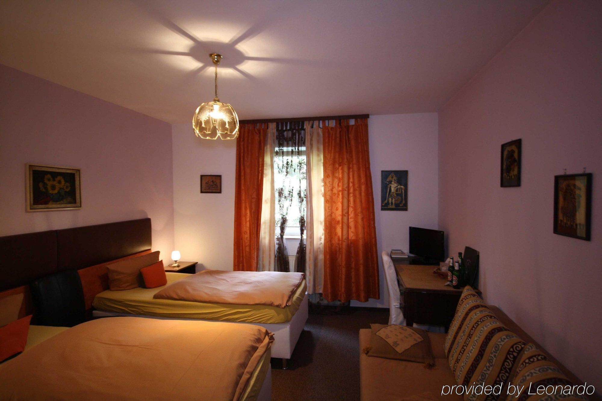 Hotel Attache Raunheim Ngoại thất bức ảnh
