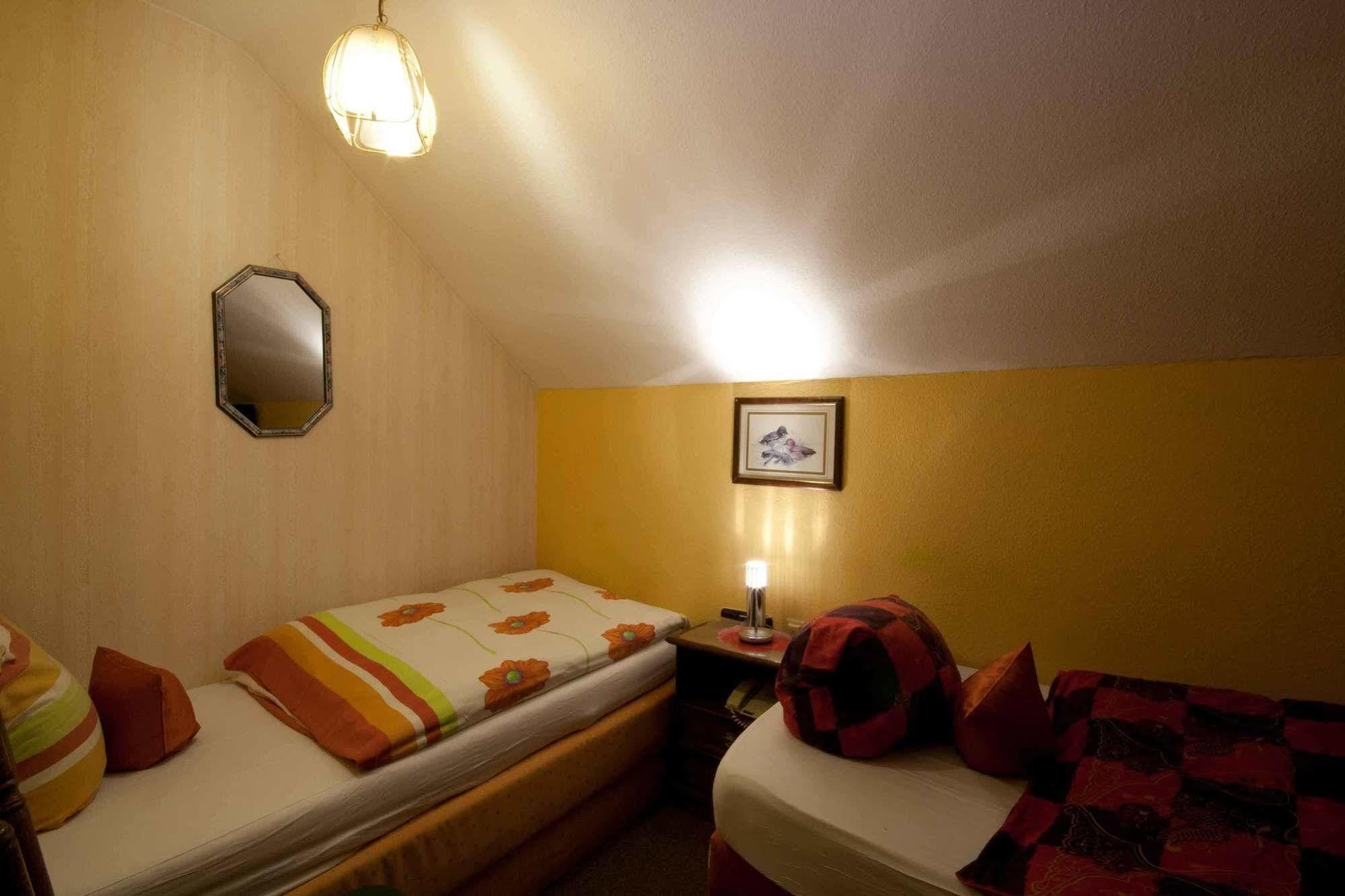 Hotel Attache Raunheim Ngoại thất bức ảnh