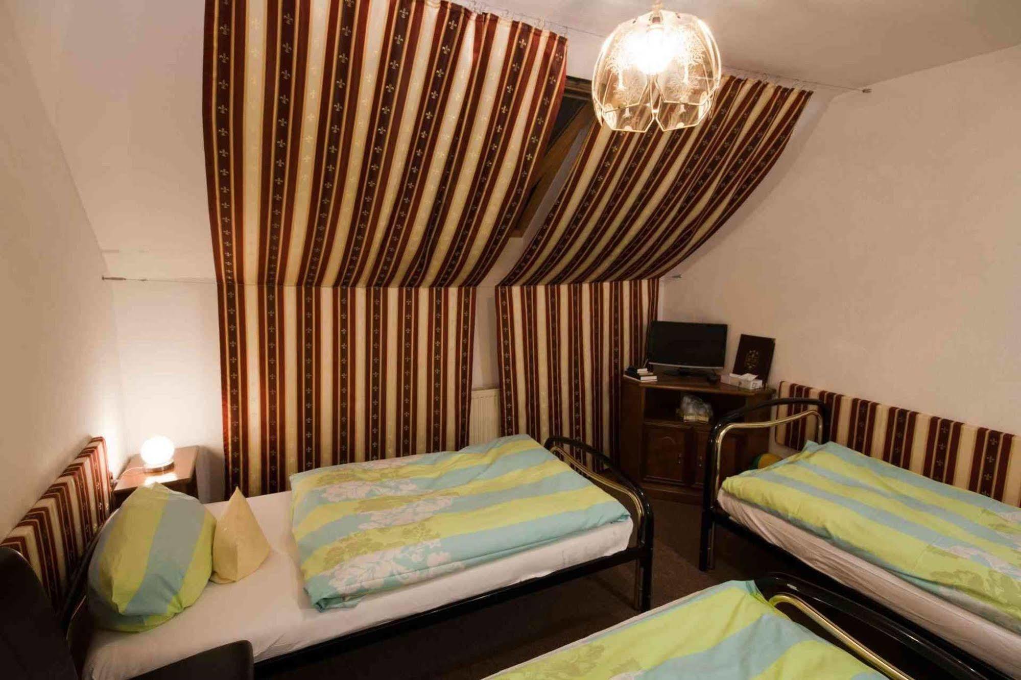Hotel Attache Raunheim Ngoại thất bức ảnh