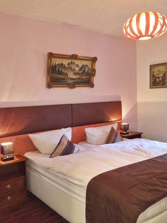 Hotel Attache Raunheim Ngoại thất bức ảnh